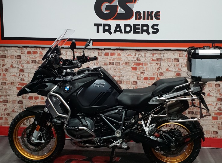 2022 BMW GSA 1250 TRIPLE BLACK EDITION, 1 OWNER BIKE ONLY 3100 km, BMW Top box MU MODEL, AKRAPOVIC  !!!