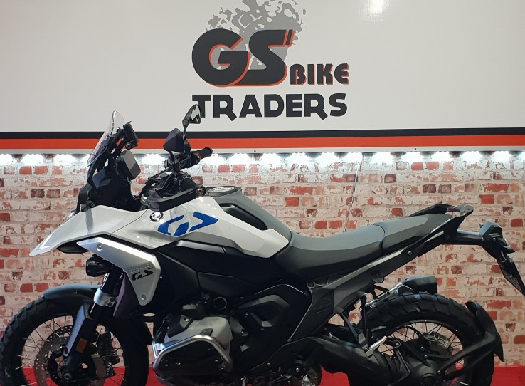 2024 BMW GS 1300, ONLY 1380 km, 1 OWNER BIKE  !!! AS NEW